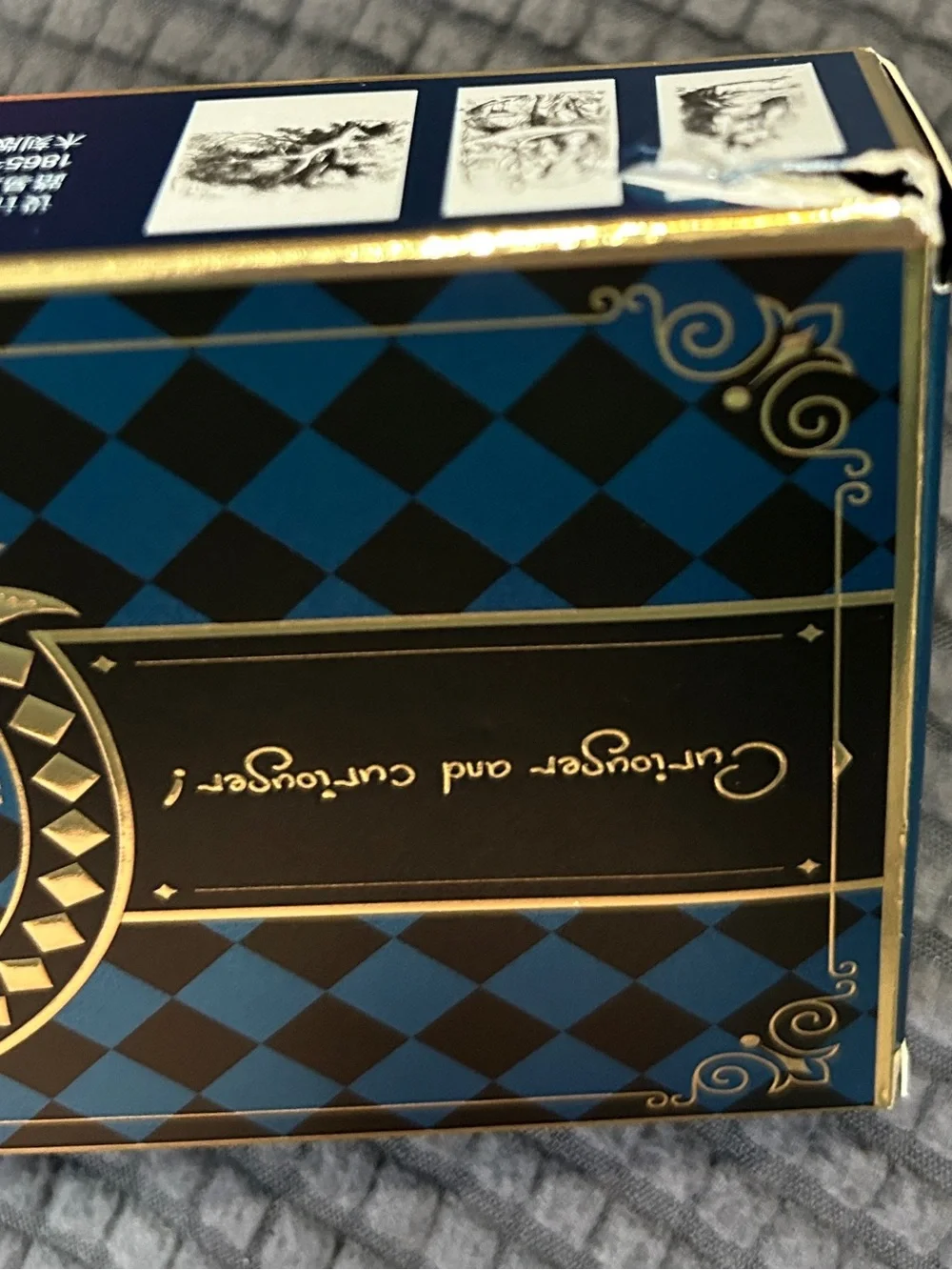 Eyeshadow Palette VERY RARE HTF ALICE IN WONDERLAND OVERSEAS